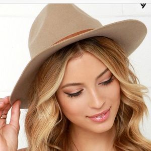 Billabong better over here wool hat